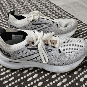 Brooks Glycerin Running Shoes in Black and White